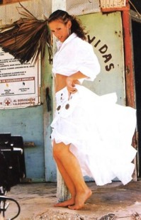 lorie, sur un air :llatino, ca ma enpporté !!! mdrr